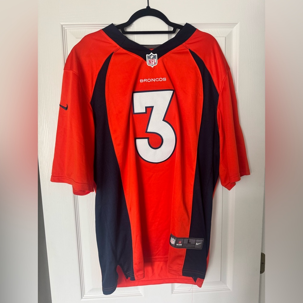 Nike Denver Broncos, Von Miller, Gameday jersey embroidered